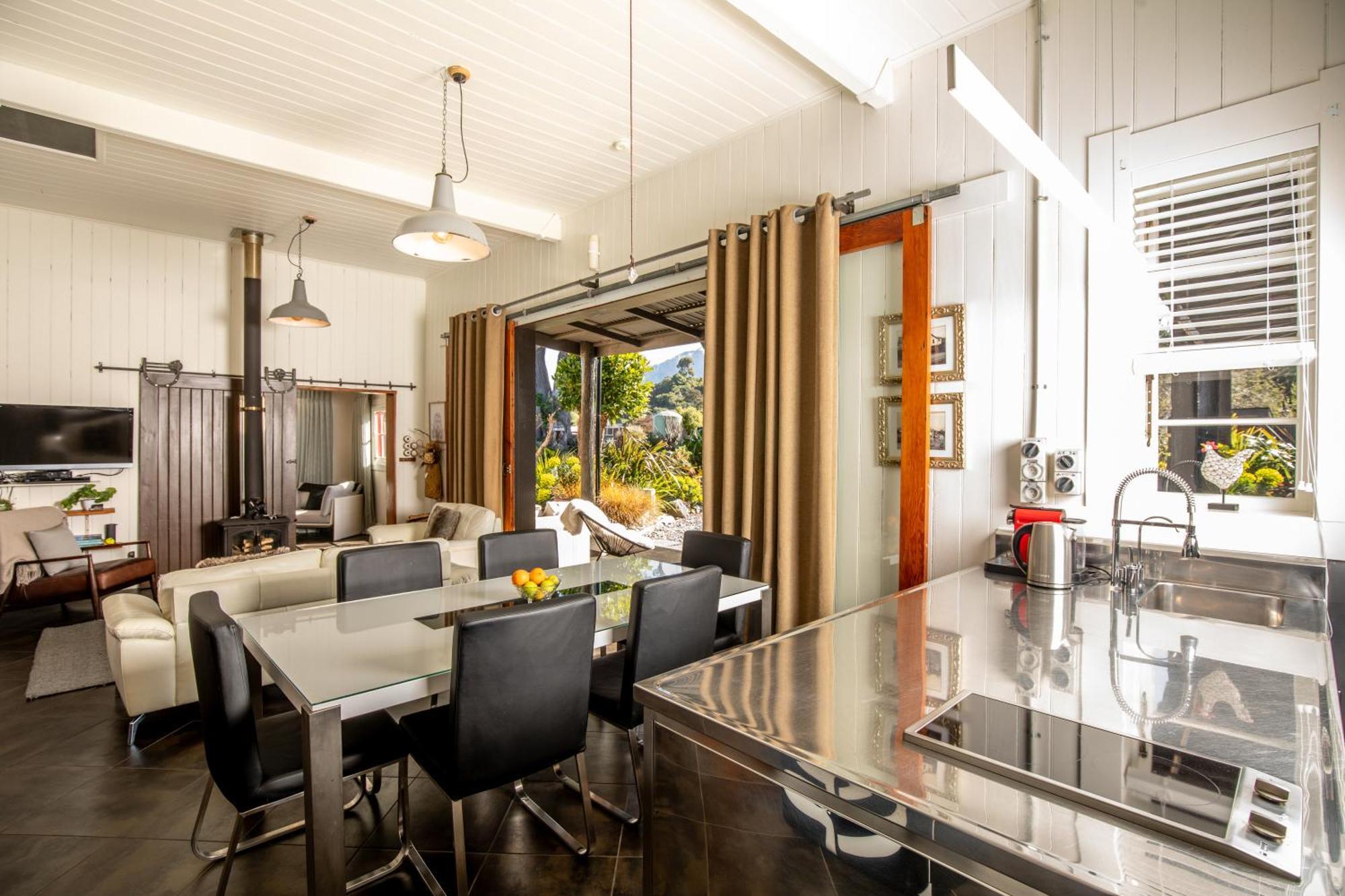 The Factory Luxury Accomodation Kaikoura Eksteriør bilde